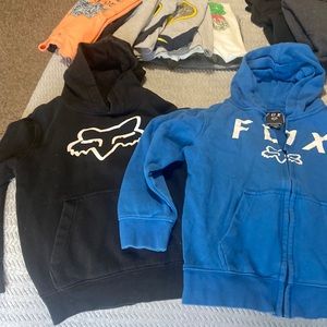 2 Boys Fox sweatshirts YM